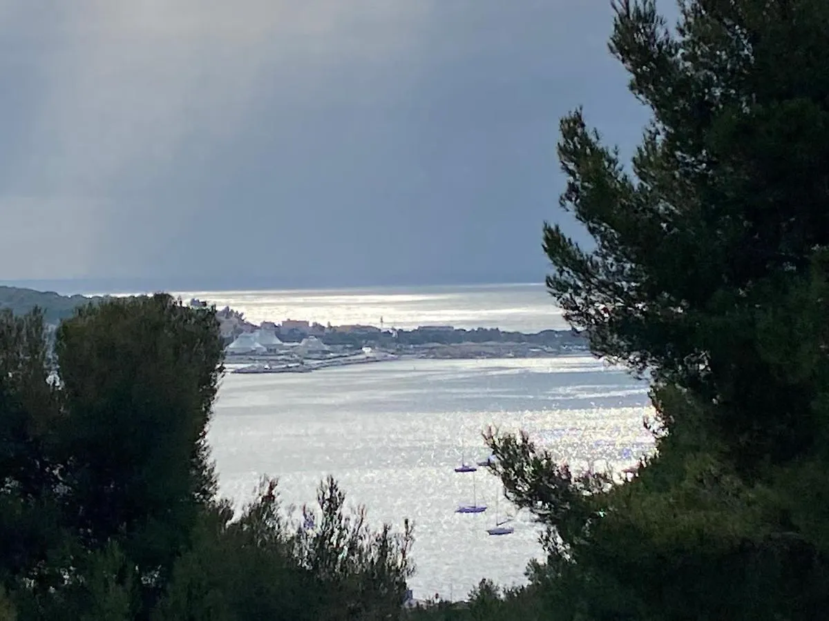 Appartement French Riviera, colline de Tamaris, Aprt tt Confort, Luxe, Calme, Fantastique Vue à La Seyne-sur-Mer France